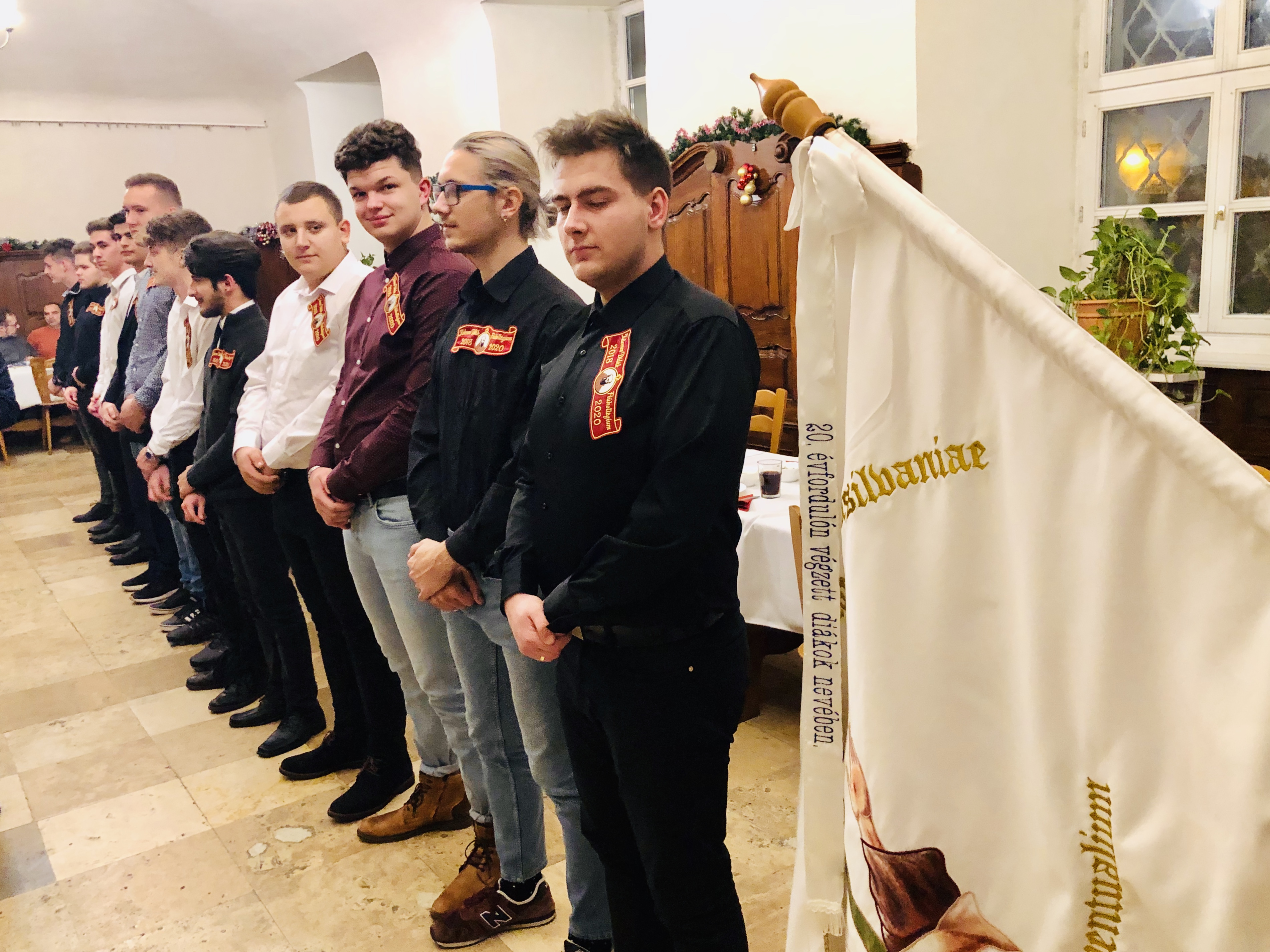 Karácsonyi ünnepséggel egybekötött szalagavató 2