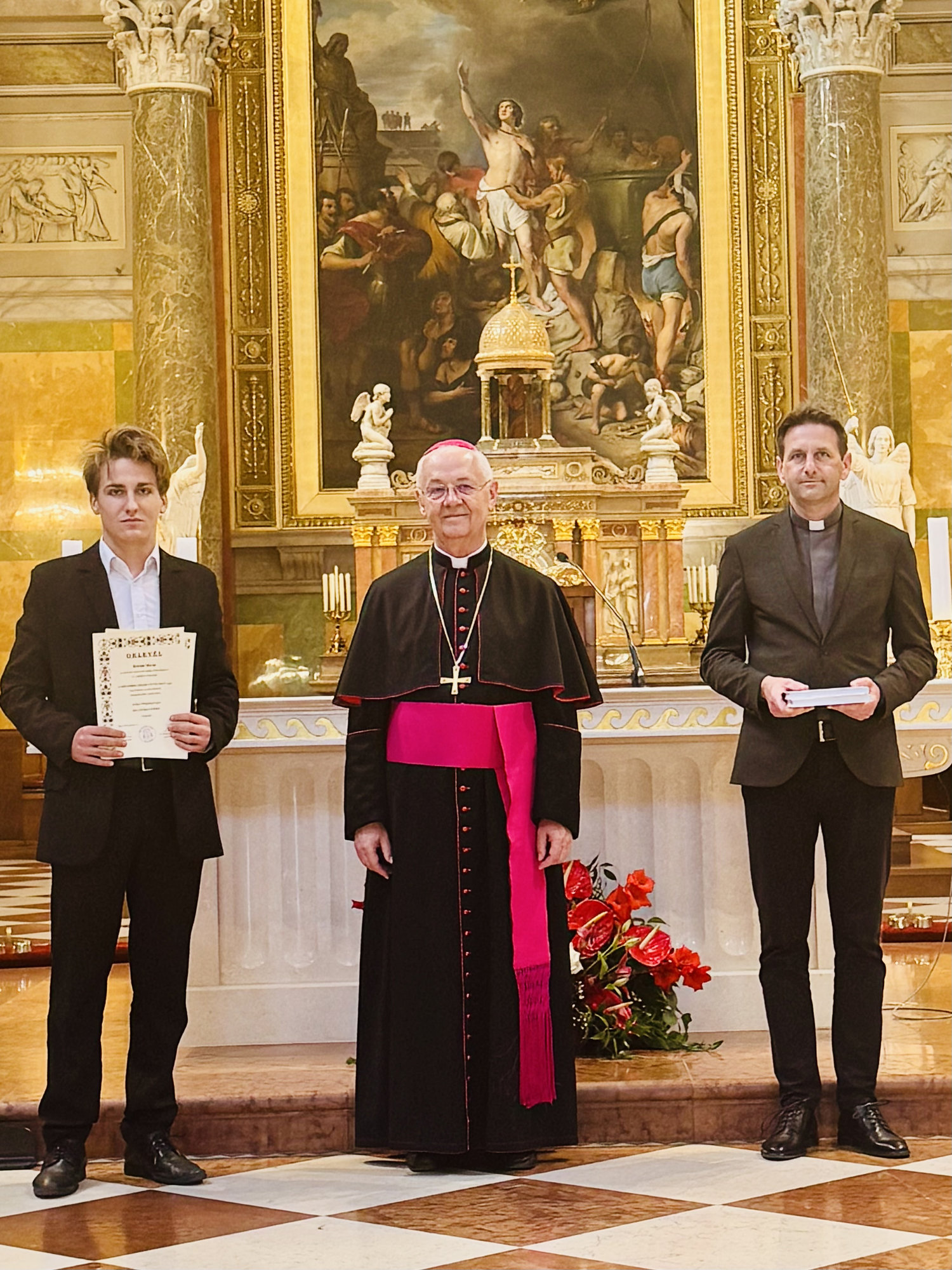 Érseki kitűntetés